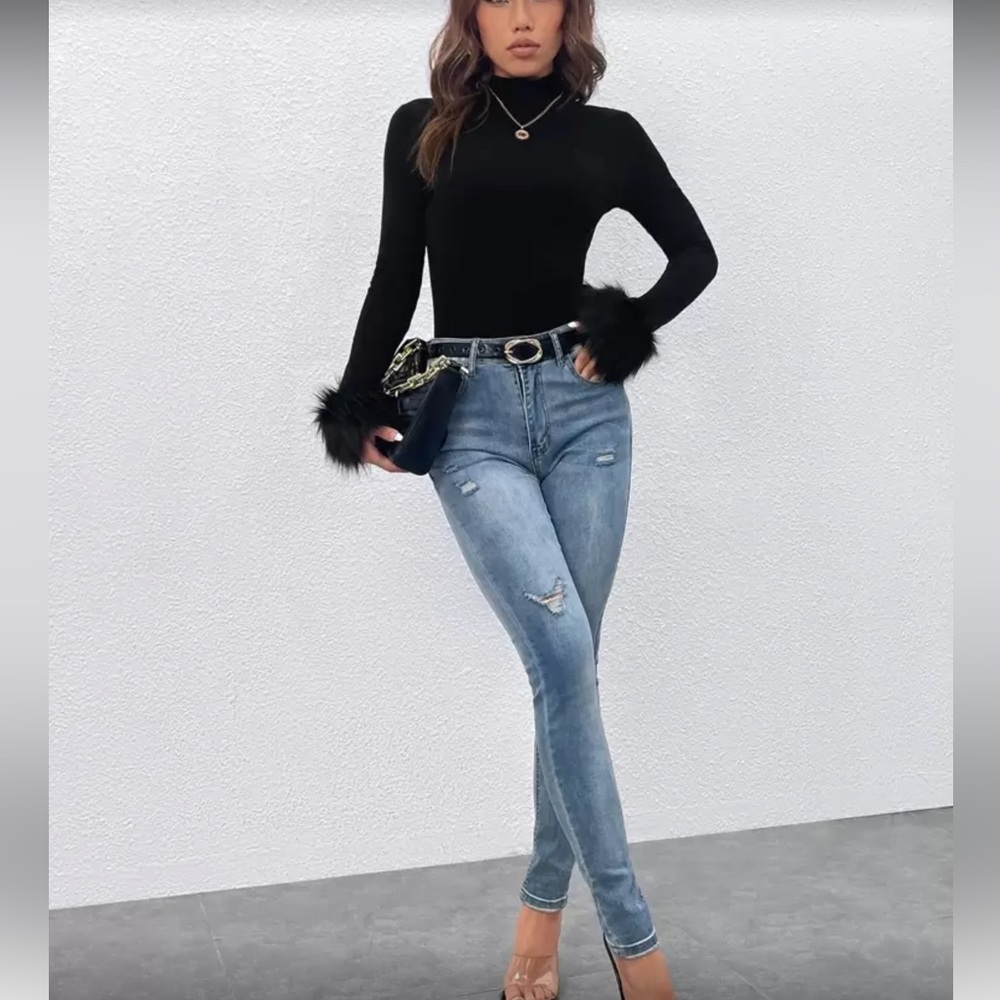 Elegant Black Fur Cuff Long Sleeve Top - Picture 4 of 6